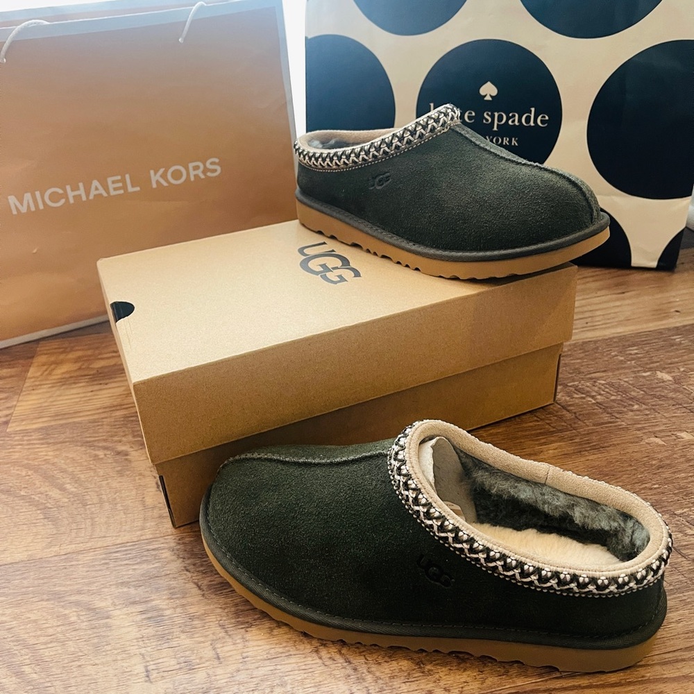 UGG Tasman II Slippers size 5 Big Kids and adult 6.5/7 Forrest Green NIB